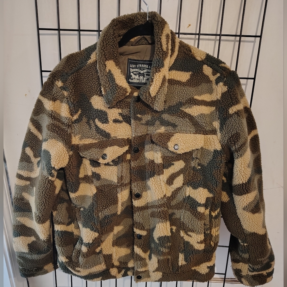 Vintage Levis Camo Sherpa Jacket